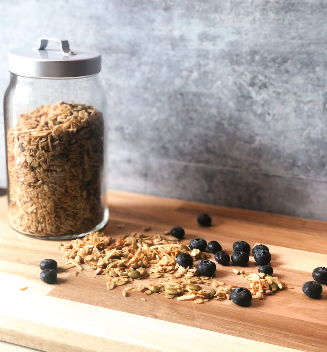Toasted Granola with Oats, Seeds and Coconut